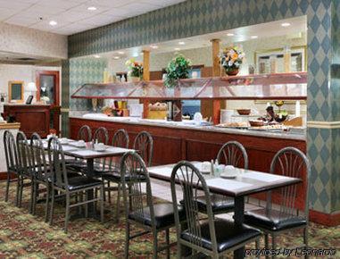 East Moline Ramada Moline酒店 餐厅 照片